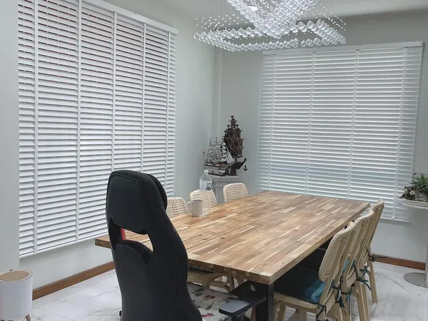 ผลงานการติดตั้งผ้าม่าน ฉากกั้นแอร์ ร้านผ้าม่านสุมาลีดีไซน์ - 1