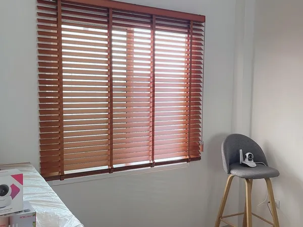 ผลงานการติดตั้งผ้าม่าน ฉากกั้นแอร์ ร้านผ้าม่านสุมาลีดีไซน์ - 16