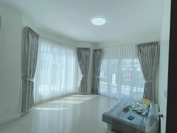 ผลงานการติดตั้งผ้าม่าน ฉากกั้นแอร์ ร้านผ้าม่านสุมาลีดีไซน์ - 24